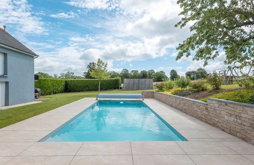 Guitte House | La Ville Barbier - Belle maison avec piscine
