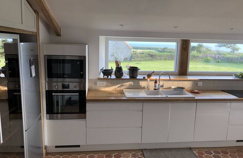 Saint-Germain-des-Vaux House | Land & Sea View - Typical Cotentin Family Home