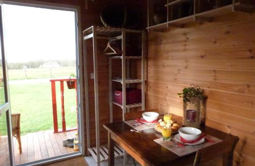 Malleville-sur-le-Bec House | laroulottedubec