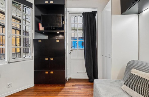 Marais Apartment | Lavie Maison: Marais Studio Gem