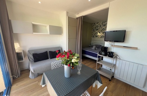 Le Conquet House | LC47SM - Cocoon for 2p, sea view, heated pool and 100m from the beach at Le Conquet