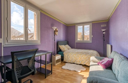 Mantes-la-Ville Apartment | Le Bouquet Violet - Gare à 1 km