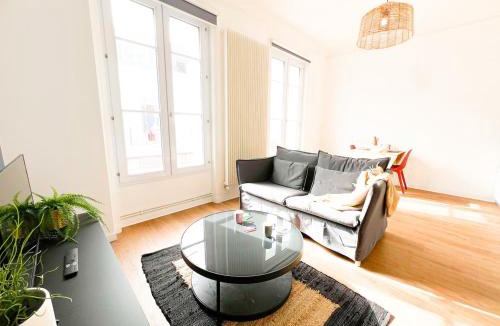 Saint-Nazaire Apartment | Le Camélia - T2 à100m Plage, cœur du commando