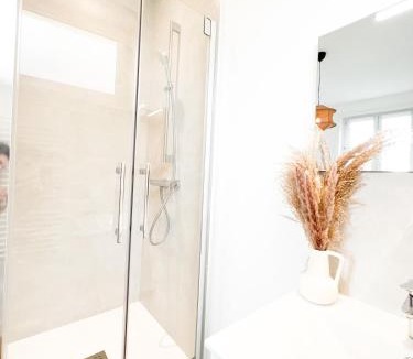 Saint-Nazaire Apartment | Le Camélia - T2 à100m Plage, cœur du commando