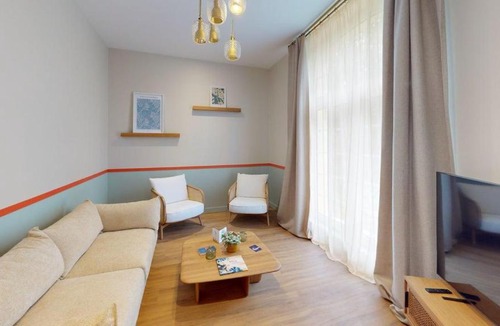 Saint-Remy-les-Chevreuse Apartment | Le Château