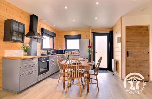 Pleine-Fougeres House | Le chalet de la baie