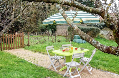 Les Moutiers-en-Retz House | Le Chant des Sables by Interhome
