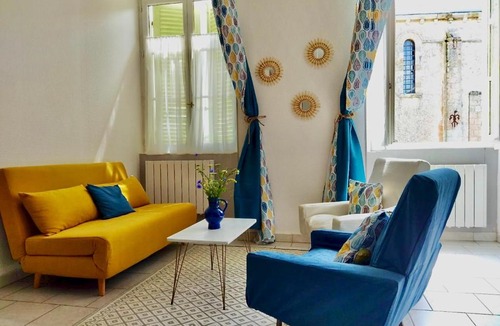 Chateaumeillant Apartment | Le Chapitre