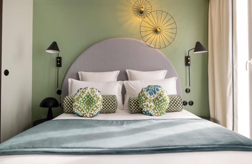Quartier de la Folie-Mericourt Hotel | LE CLARK HOTEL