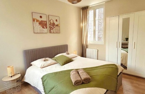 Quartier Pasteur Apartment | Le Cocon des Cent Clochers
