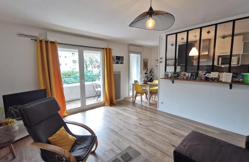 Quai de la Fosse Apartment | Le Colibri - Appartement avec balcon et parking