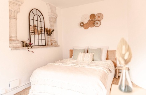Vezins Bed & Breakfast | Le Couvent des Cordelières – Romantic Suite with Optional Spa & Dinner