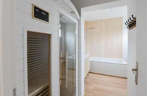 Sainte-Honorine-des-Pertes House | Le D-Day - Sauna - A moins de 2 km de la plage