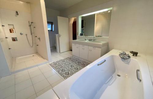 Saint-Vincent-du-Boulay House | Le domaine des amours