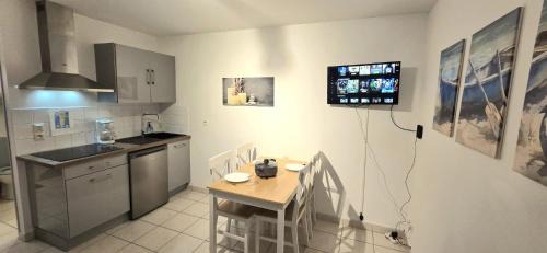 Saint-Meloir-des-Ondes Apartment | Le Duplex t2 étoilé