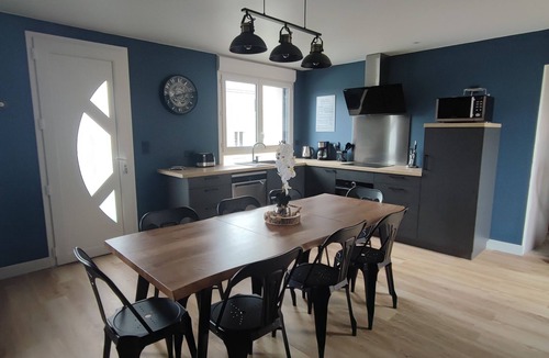 Saint-Come-du-Mont House | Le Gîte De Daisy