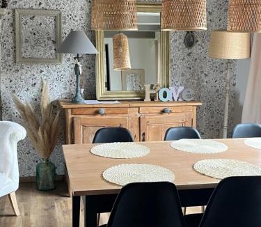 Reville House | le gite de sandrine