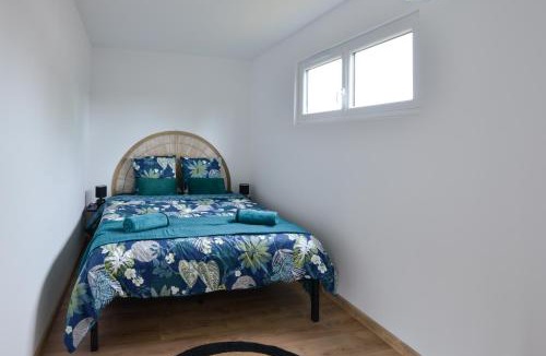 Sainte-Honorine-des-Pertes House | Le Guillaume - Sauna - A moins de 2 km de la plage