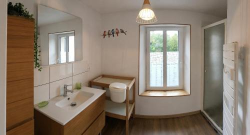 Saint-Jean-d'Elle Apartment | Le Logis du Commis