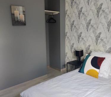 Champagne-les-Marais Apartment | Le logis du pont