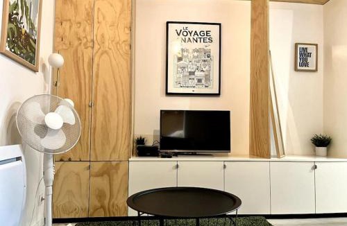 Madeleine-Champ de Mars Apartment | Le Madeleine, 2pers wifi et Tv