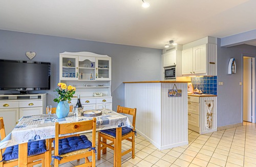 Locmariaquer Apartment | Le Nautilus by Interhome