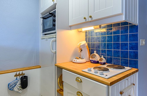 Locmariaquer Apartment | Le Nautilus by Interhome
