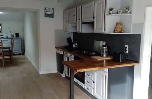 Heric House | Le nid de la clairière, renovated country house in a quiet, wooded hamlet