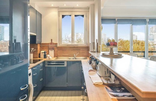 Passy Apartment | Le Panorama Eiffel - Tower Views