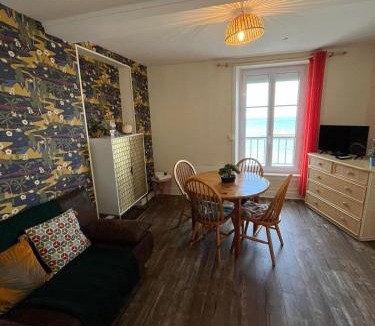 Arromanches-les-Bains Apartment | Le Phoenix 449 , vue mer, 2 chambres