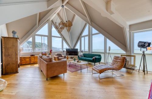 Fecamp Apartment | Le Poséidon - gîte exceptionnel face à la mer avec spa, terrasse, 4 chambres