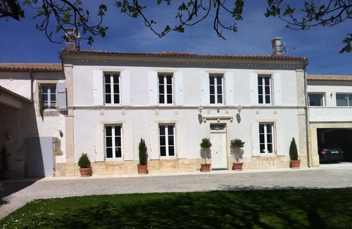 Chervettes Cottage | Le Prieure. Superior Charantaise Cottage Rosina