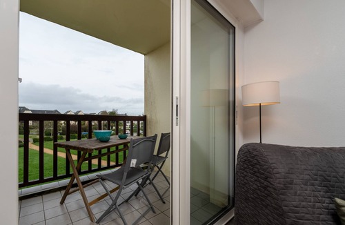 Arzon Apartment | Le Sailing Apartment: Port View, Near Beach & Thalasso, Private Parking