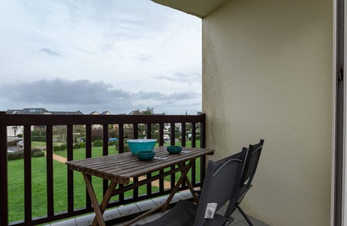 Arzon Apartment | Le Sailing Apartment: Port View, Near Beach & Thalasso, Private Parking