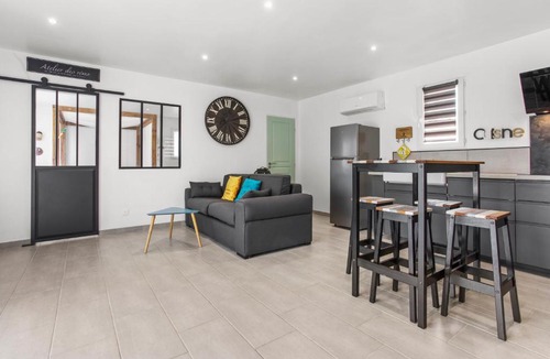 Besse-sur-Issole House | Le Second Paradis
