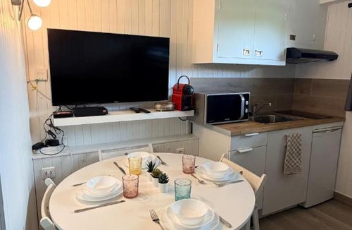 Benerville-sur-Mer Apartment | Le studio en souplex avec piscine et 10 min de la plage