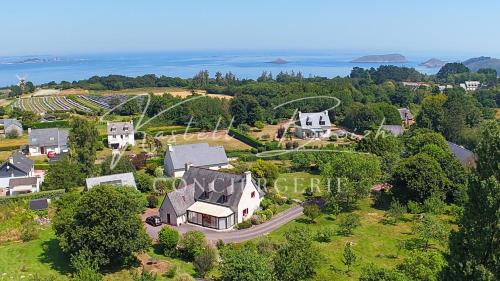 Plouezec House | Le verger du Goëlo maison à 950m de la mer avec grand jardin