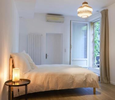 La Celle-sous-Gouzon Villa | Les Amandiers - Villa vue mer et plage privée