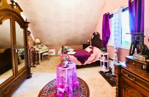 Cauge Bed & Breakfast | Les Bosquets Guesthouse - Cozy Room, Garden & Jacuzzi in Caugé