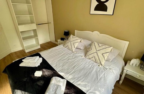 Miroir - Batignolles Apartment | Les Cyclades - Gare - 6 pers
