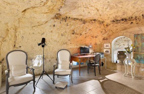 Troo House | Les Iris - Maison Troglodytique