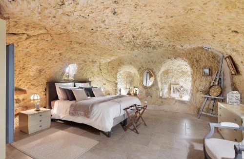 Troo House | Les Iris - Maison Troglodytique