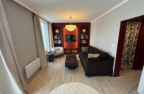 Pacy-sur-Eure Apartment | Les Pierres de Pacel - Appartement de charme - Patio privé