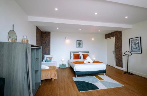 Bretteville-l'Orgueilleuse House | Les Pierres du Bessin - Maison 15 couchages - Terrain - Parkings