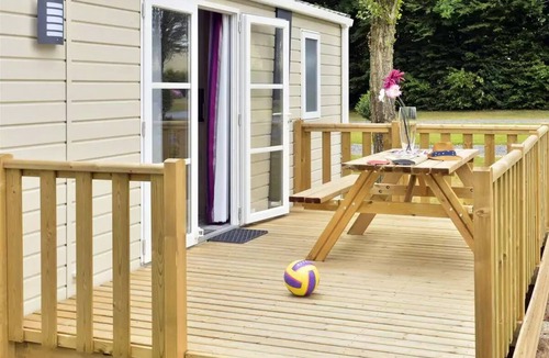 Balleroy House | Lodge 64 Mobile Home - 2 bedrooms - 25 m² + semi-covered patio - Sleeps 4