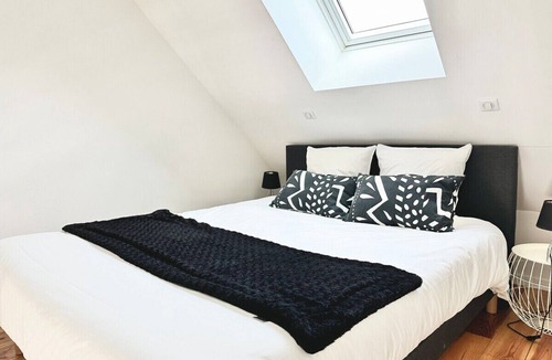 Miroir - Batignolles Apartment | Loft 5 Premium - Near Station