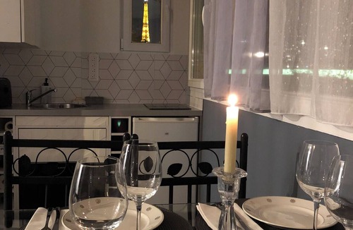 16th Arrondissement Apartment | Loft Avec vue sur la Tour Eiffel et sur la Seine