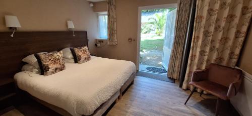 Minihy-Treguier Hotel | LOGIS Hôtel Kastell Dinec'h