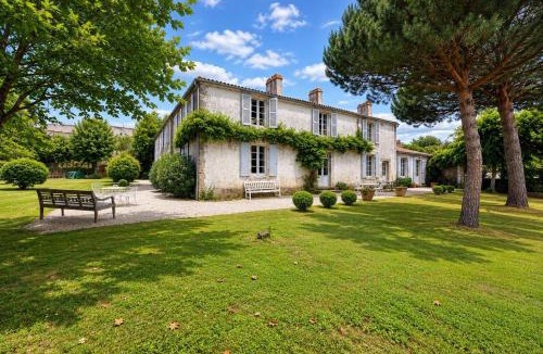 Saint-Etienne-du-Bois House | Logis Vendéen, 40 Min De La Mer