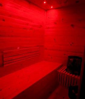 Douvres-la-Delivrande Apartment | Love and Côte Love room avec jacuzzi et sauna privé